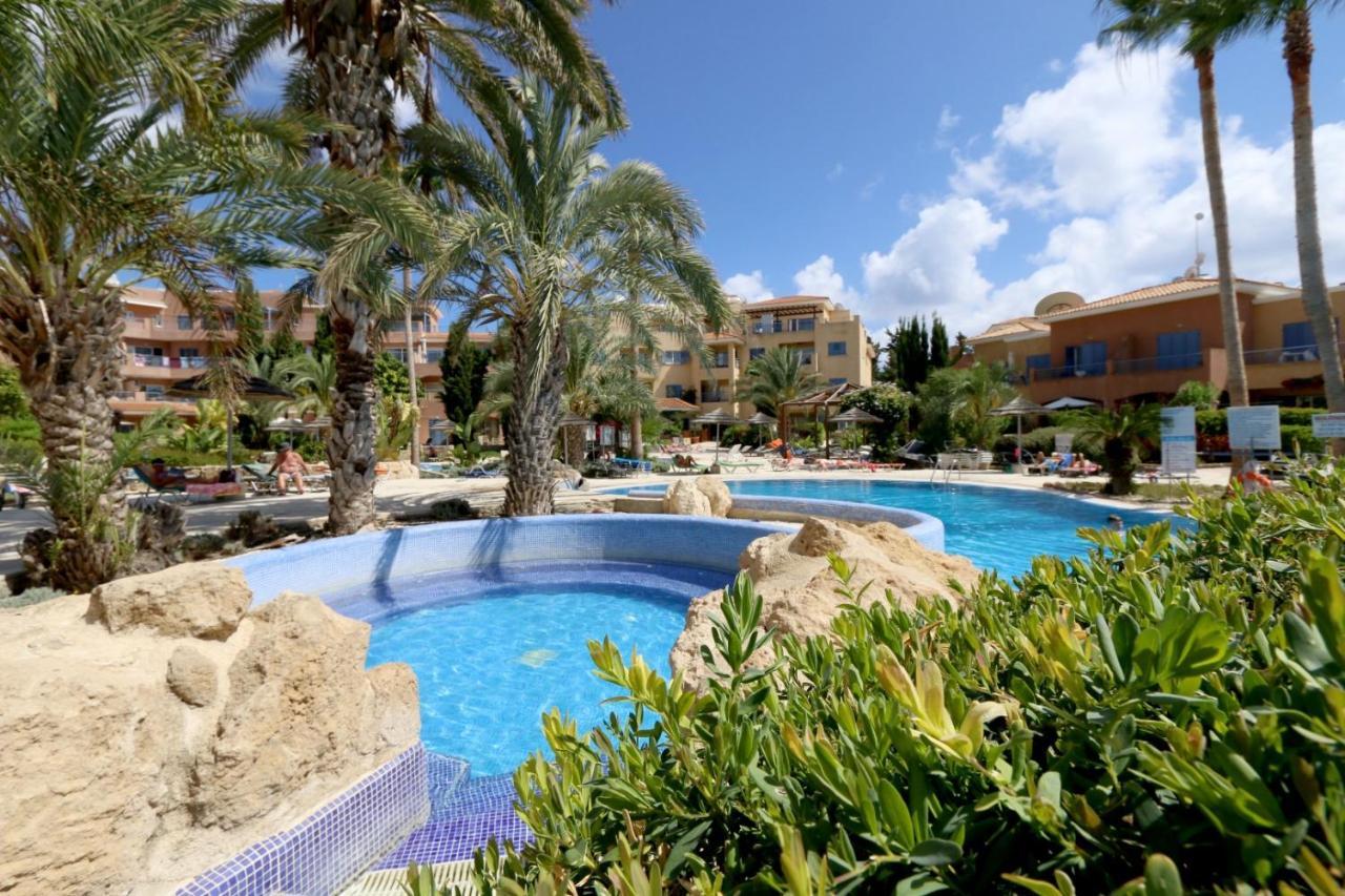 Limnaria Gardens Two Bedroom Apartment With Balcony Paphos 外观 照片
