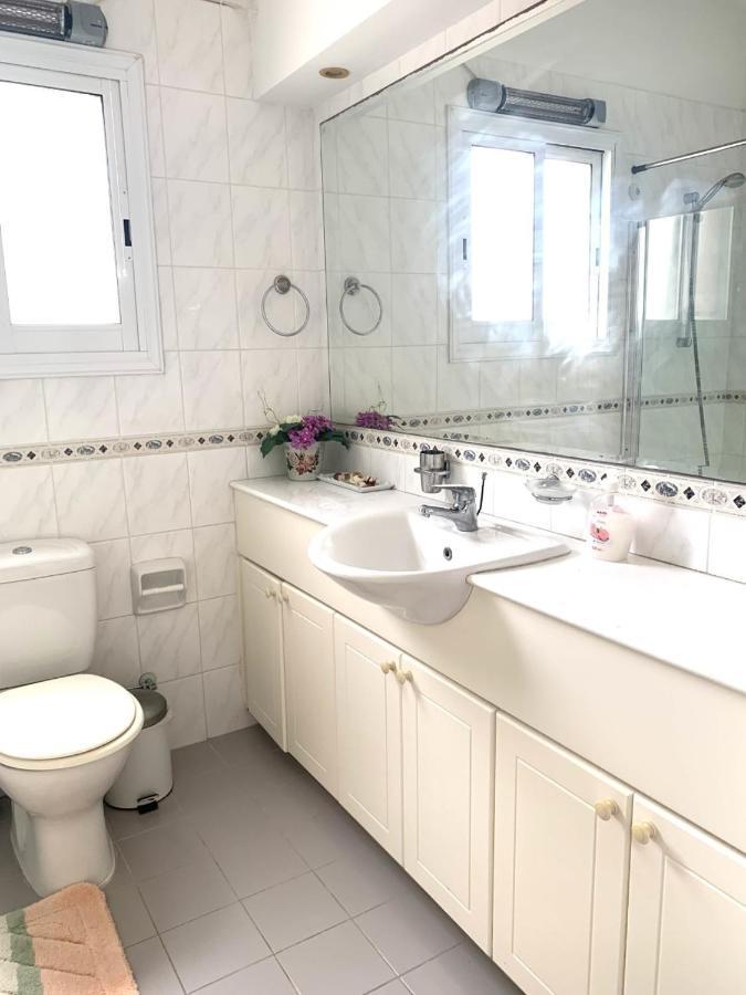 Limnaria Gardens Two Bedroom Apartment With Balcony Paphos 外观 照片