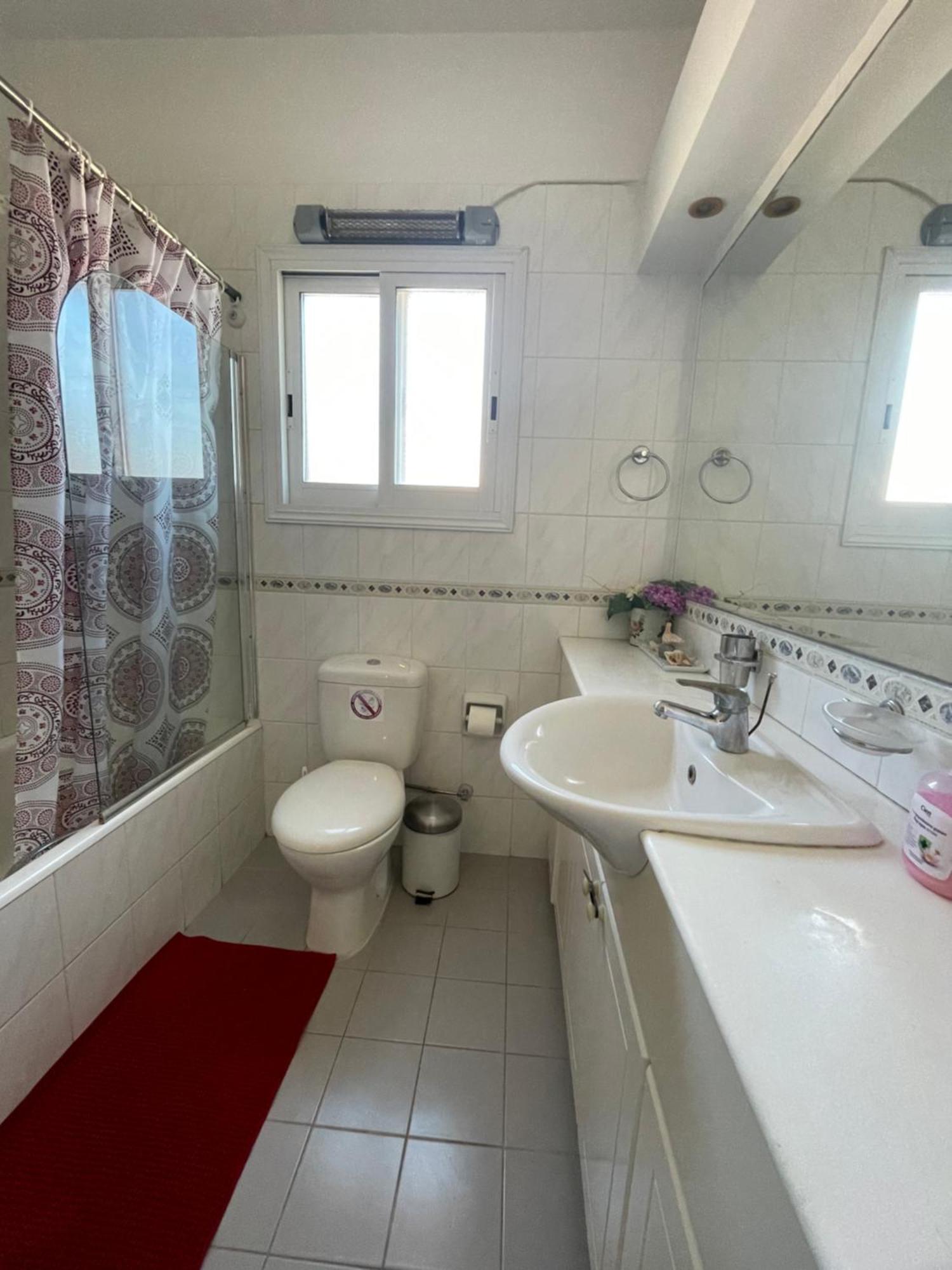 Limnaria Gardens Two Bedroom Apartment With Balcony Paphos 外观 照片